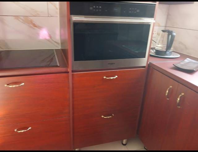 2 BEDROOM PROPERTY TO RENT IN PAROW NORTH